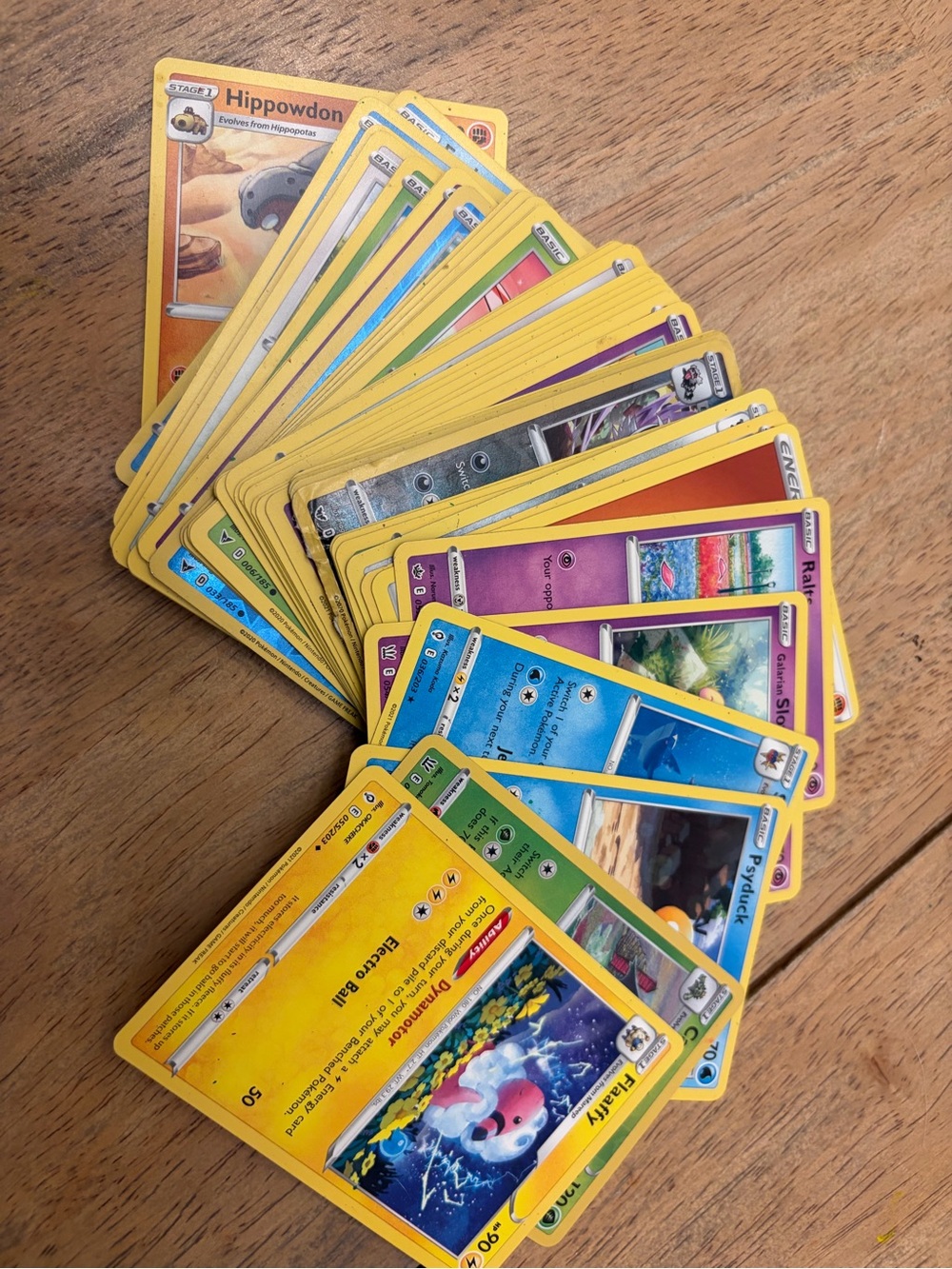 Pokémon cards : 40+ grab bag